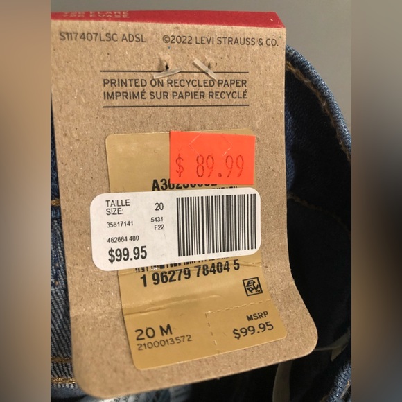 Ladies Levi’s Jeans - Picture 2 of 3